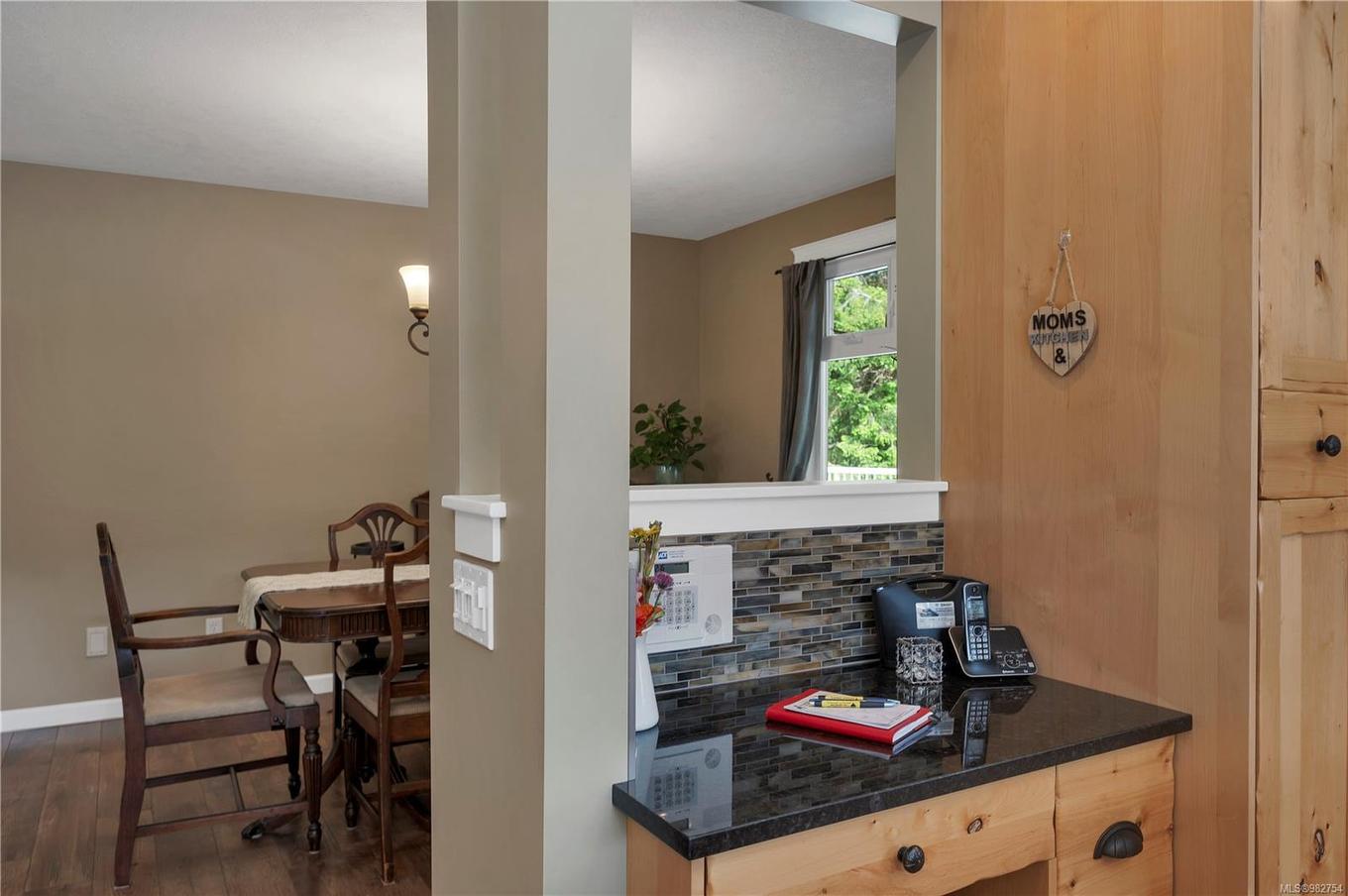 740 Nicholls Rd, Campbell River, BC