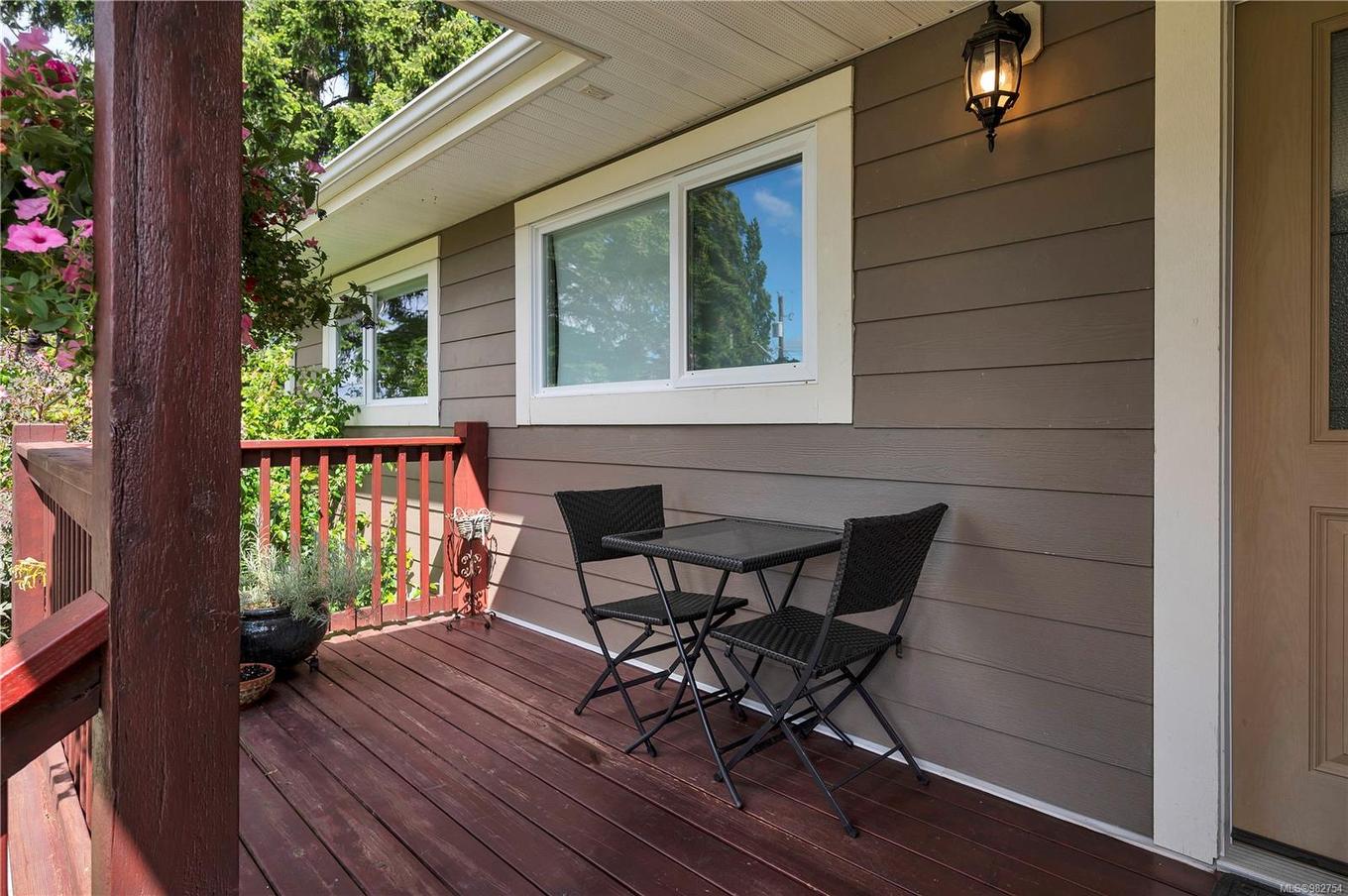 740 Nicholls Rd, Campbell River, BC