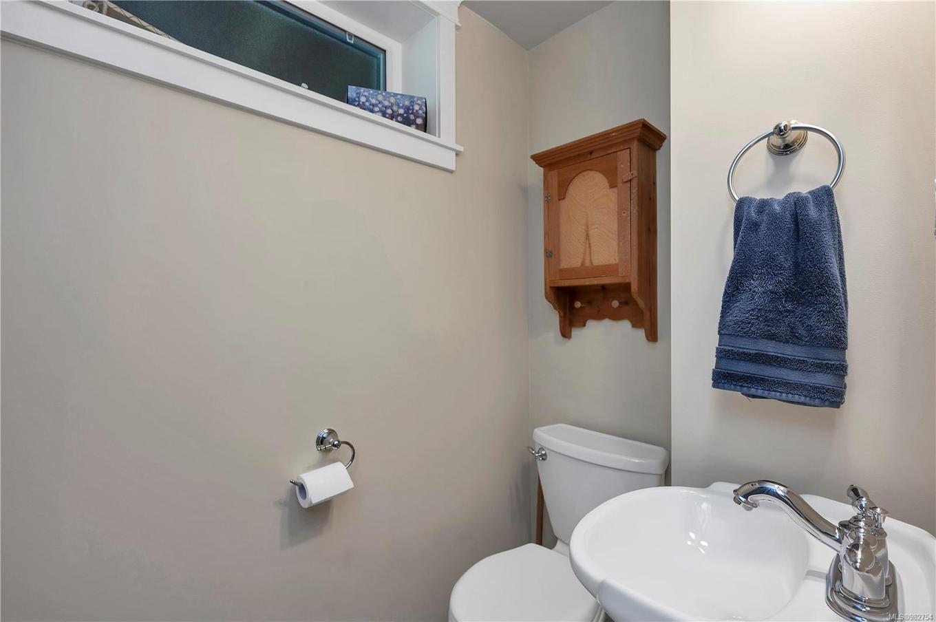 740 Nicholls Rd, Campbell River, BC