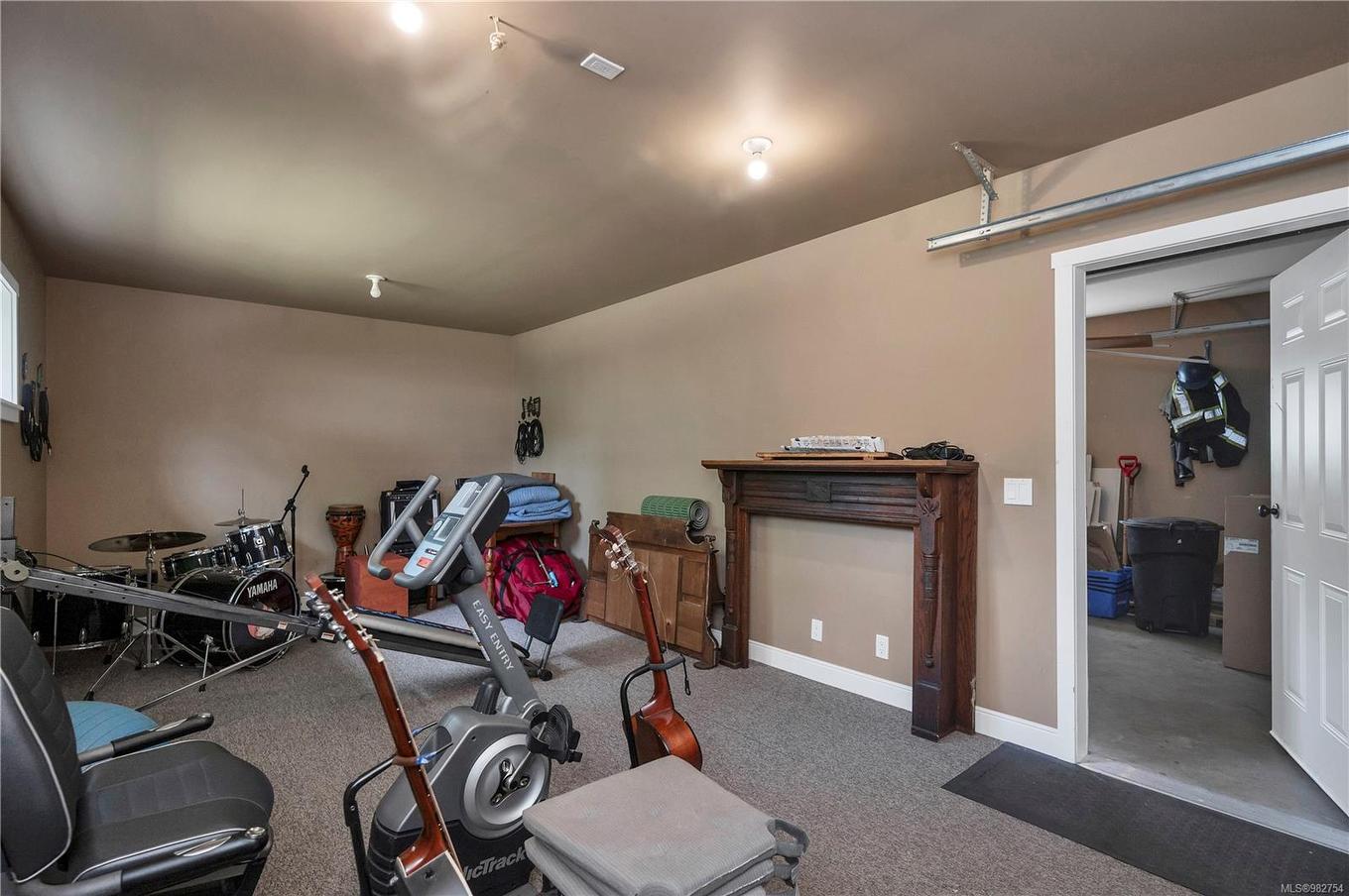 740 Nicholls Rd, Campbell River, BC