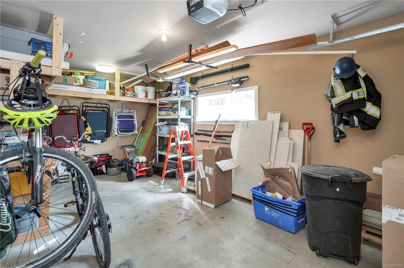 740 Nicholls Rd, Campbell River, BC