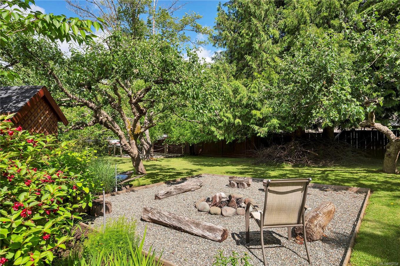 740 Nicholls Rd, Campbell River, BC