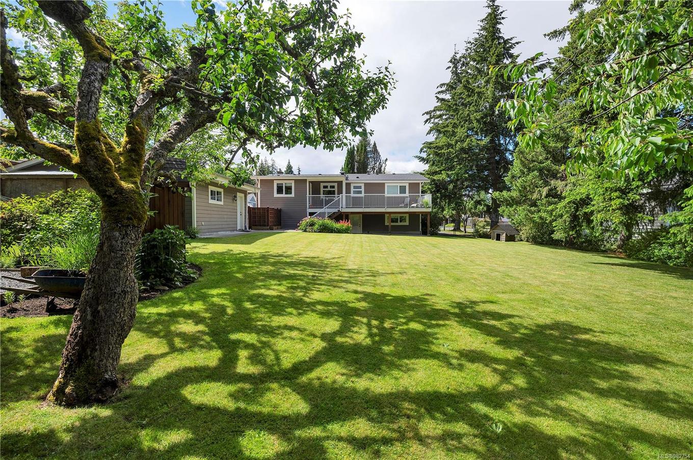 740 Nicholls Rd, Campbell River, BC