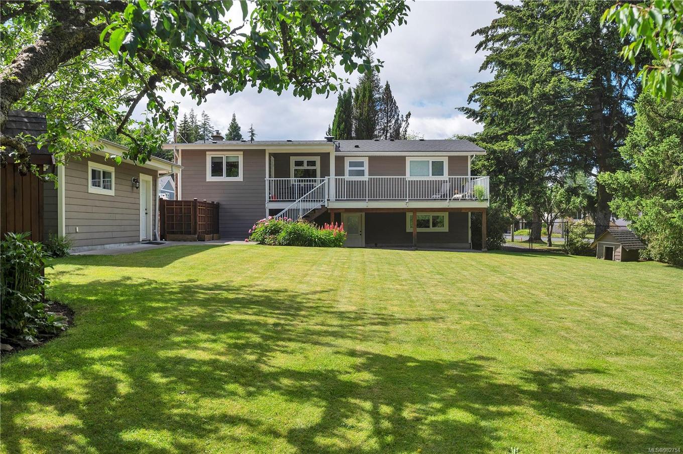 740 Nicholls Rd, Campbell River, BC