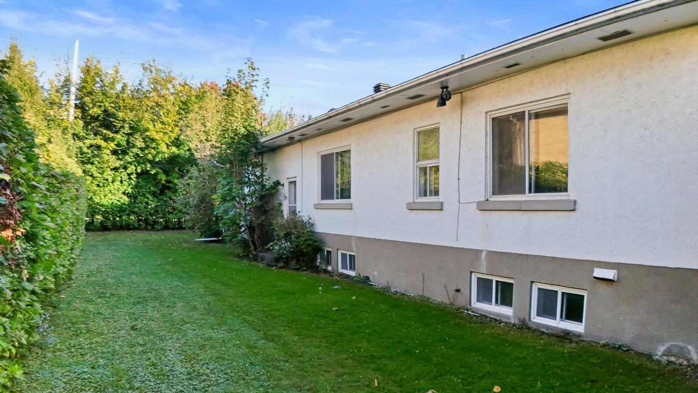 Jardin - 1909 Crois. Surrey, Mont-Royal, QC - Outdoor