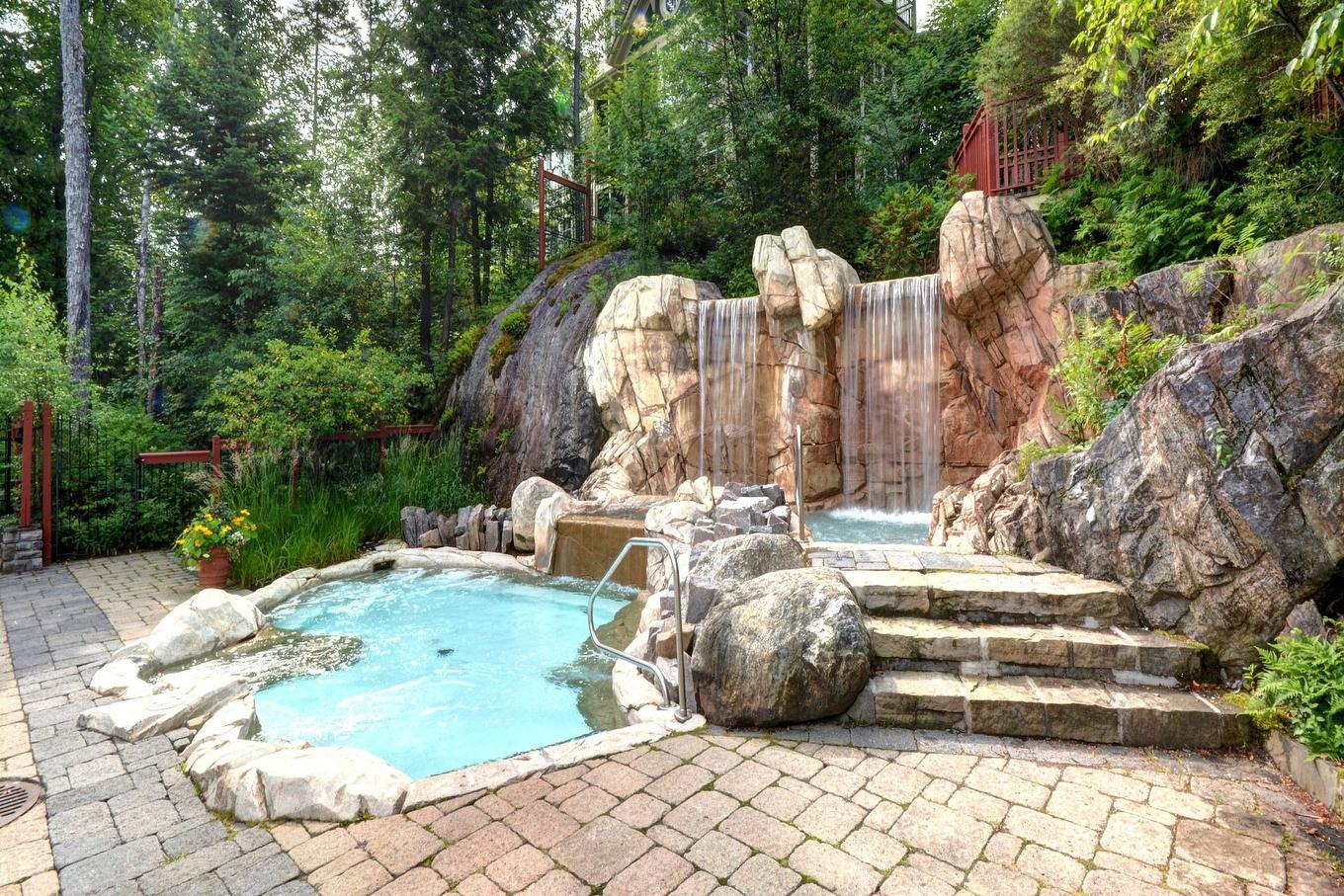 Pool - 2-209 Ch. Des Quatre-Sommets, Mont-Tremblant, QC - Outdoor With Deck Patio Veranda With Backyard