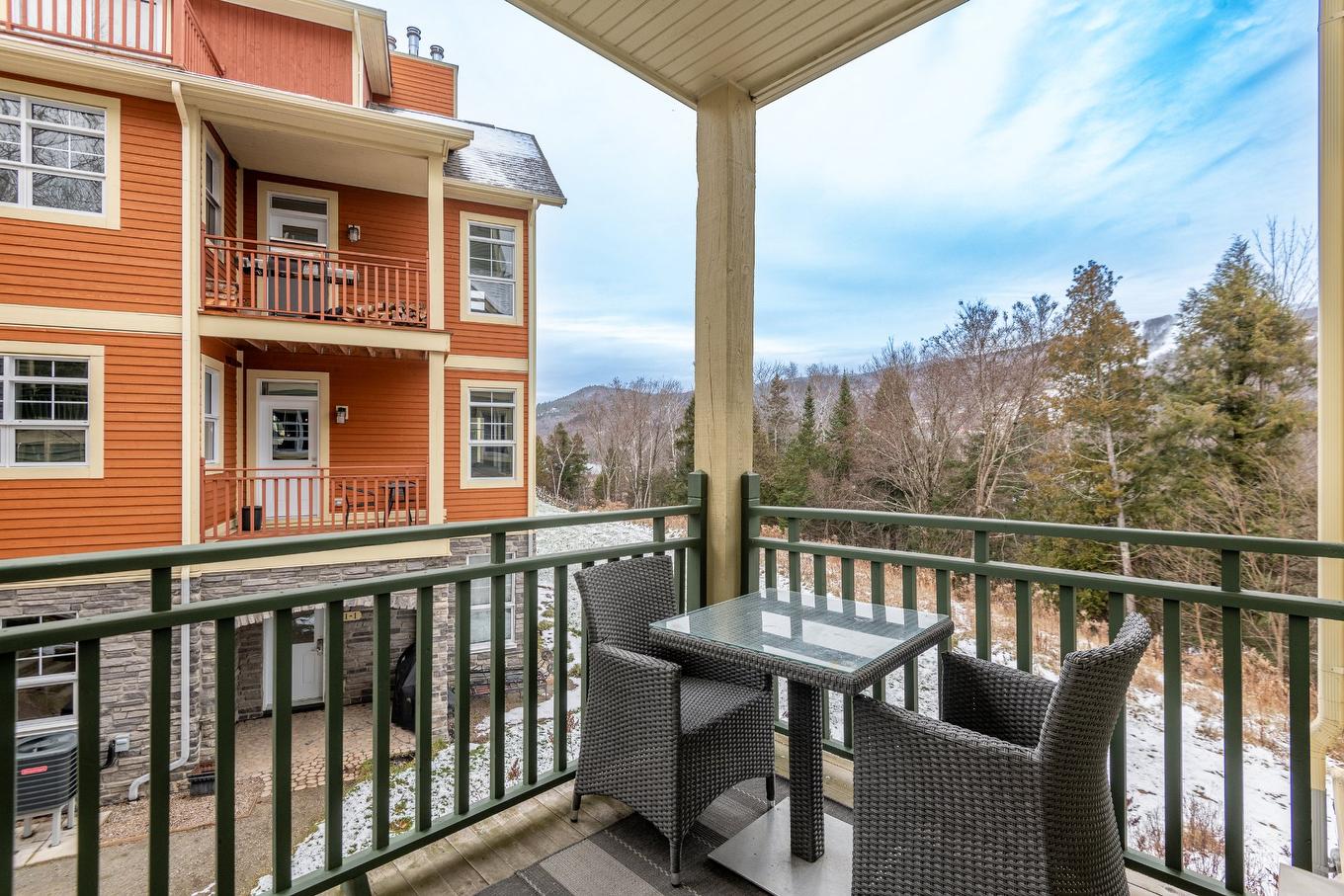 Balcony - 2-209 Ch. Des Quatre-Sommets, Mont-Tremblant, QC - Outdoor With Balcony With Exterior