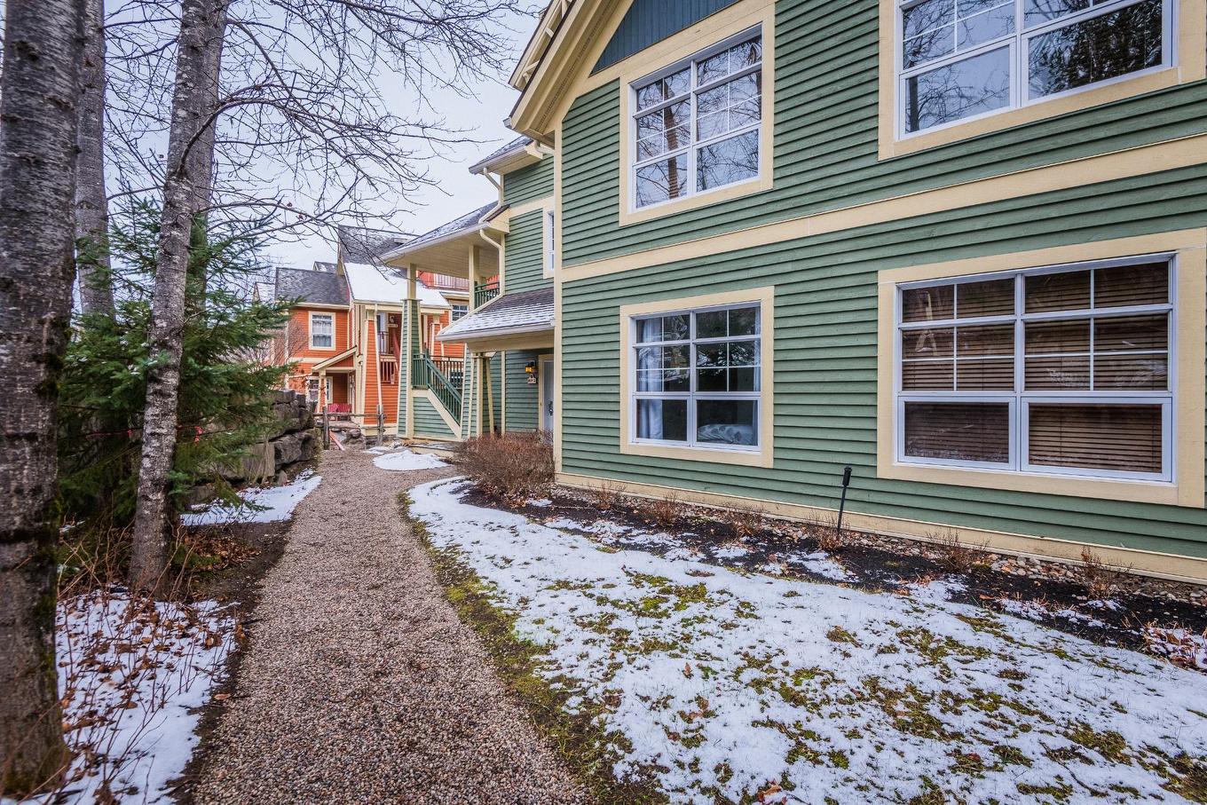 Back facade - 2-209 Ch. Des Quatre-Sommets, Mont-Tremblant, QC - Outdoor