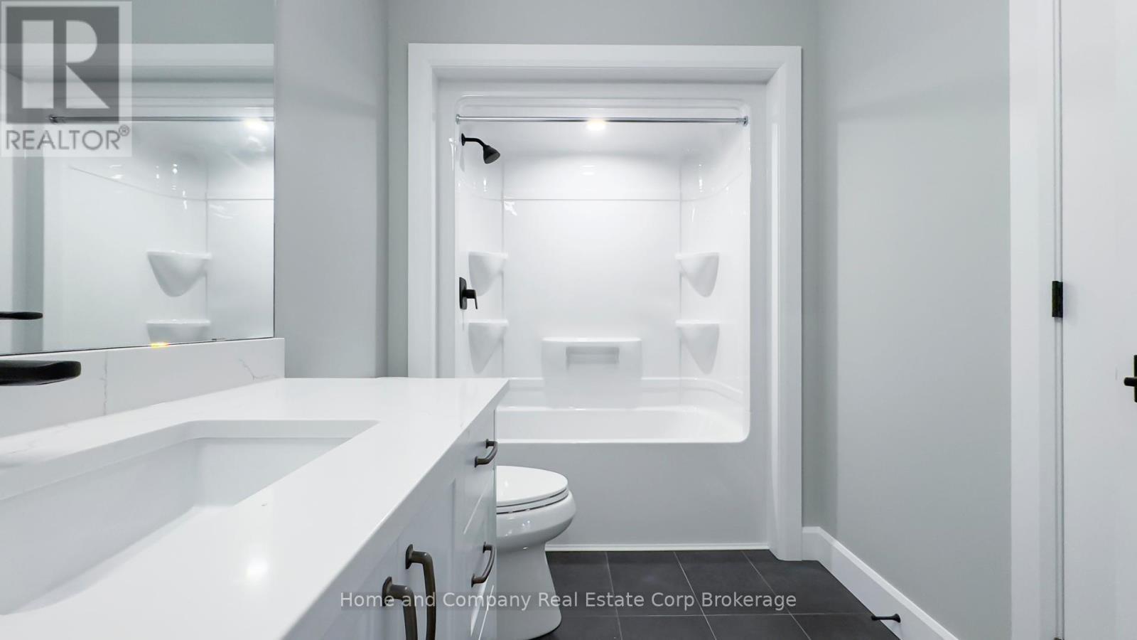 61 Deer Ridge Lane, Bluewater (Bayfield), ON - Indoor Photo Showing Bathroom