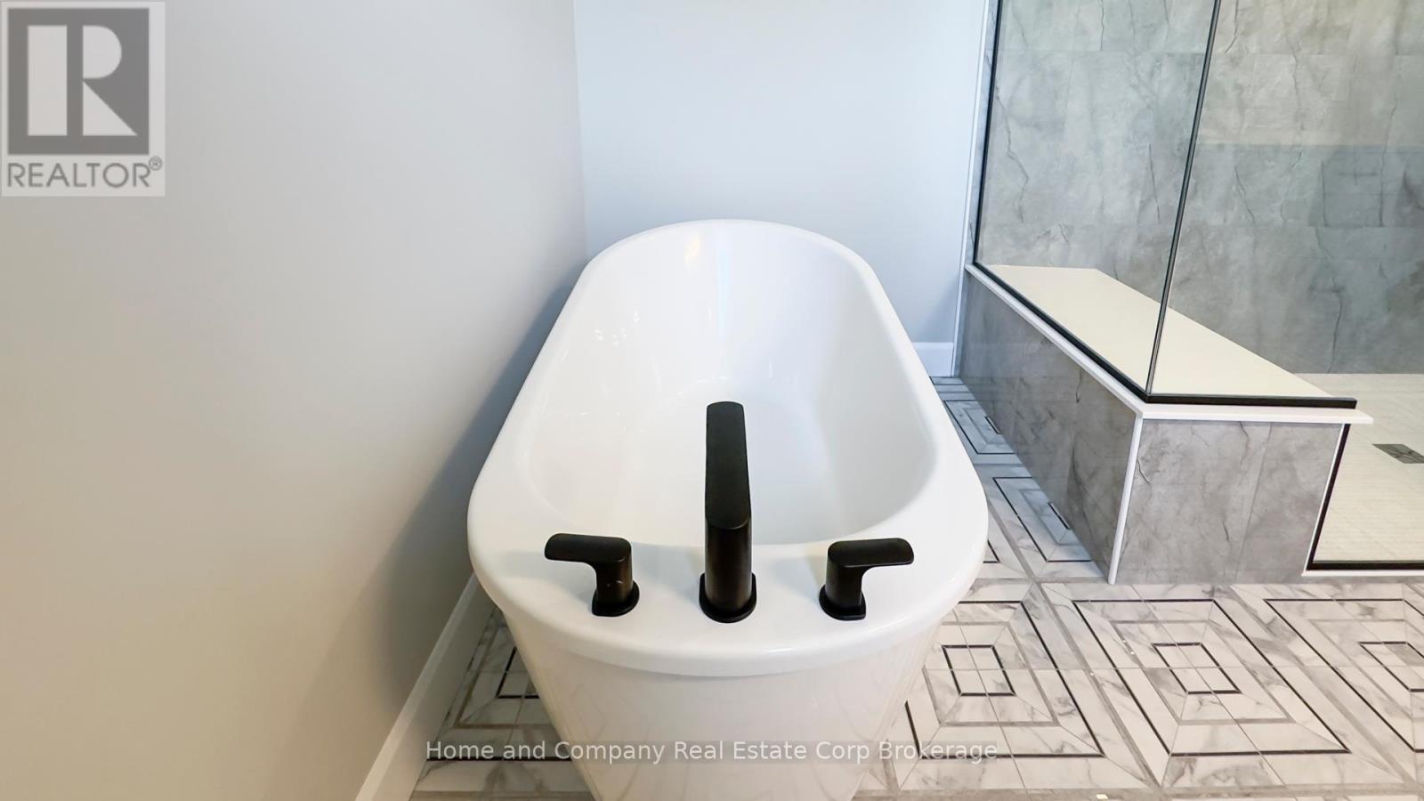 61 Deer Ridge Lane, Bluewater (Bayfield), ON - Indoor Photo Showing Bathroom