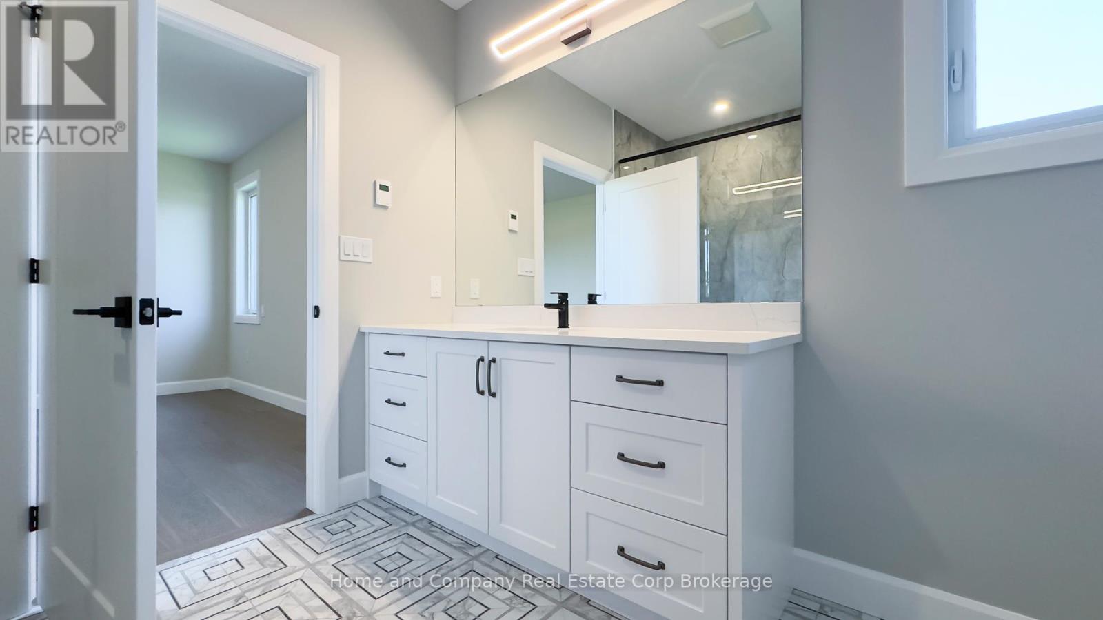 61 Deer Ridge Lane, Bluewater (Bayfield), ON - Indoor Photo Showing Bathroom