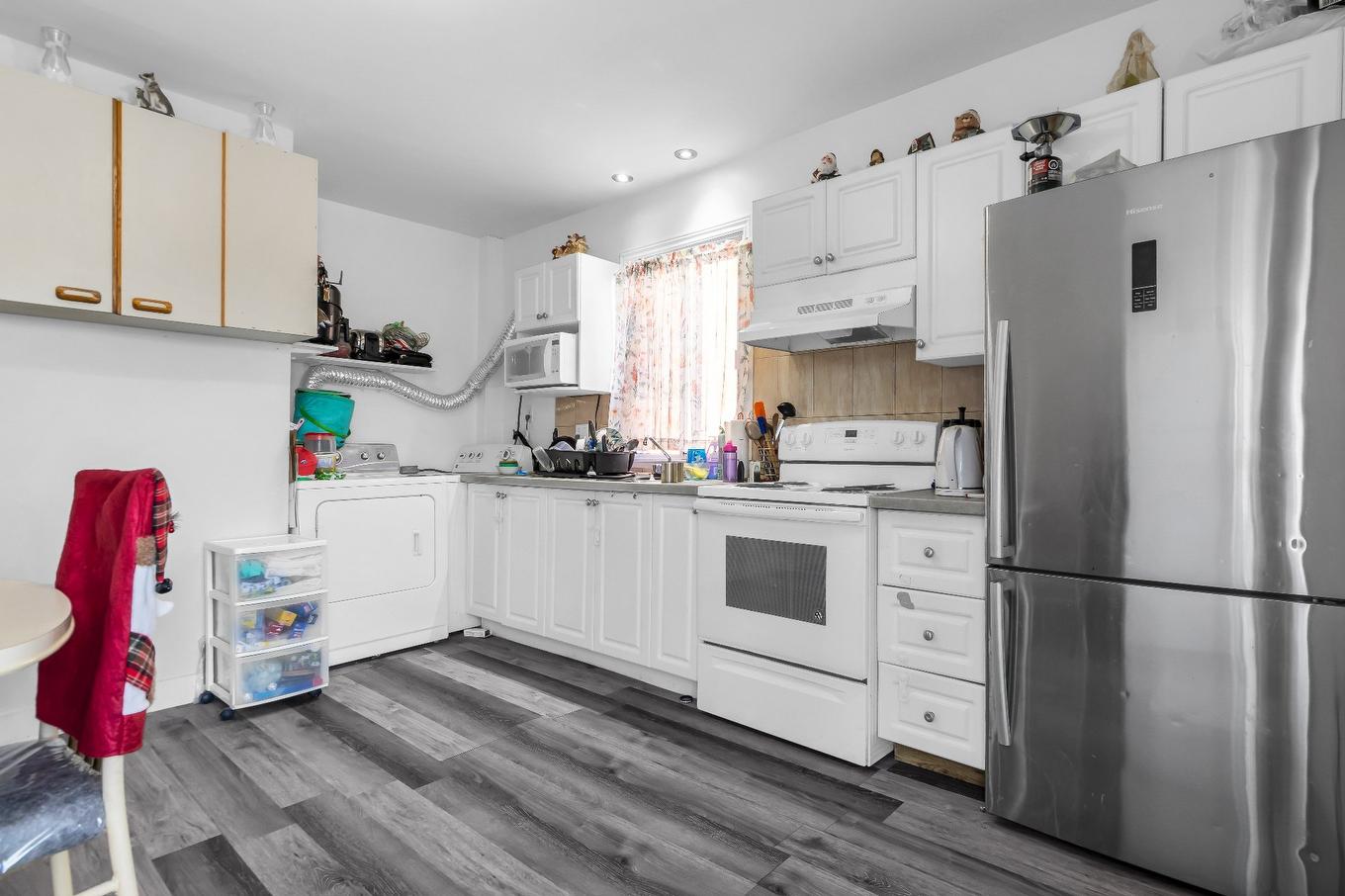 Kitchen - 665 73E Avenue, Laval (Chomedey), QC - Indoor Photo Showing Kitchen