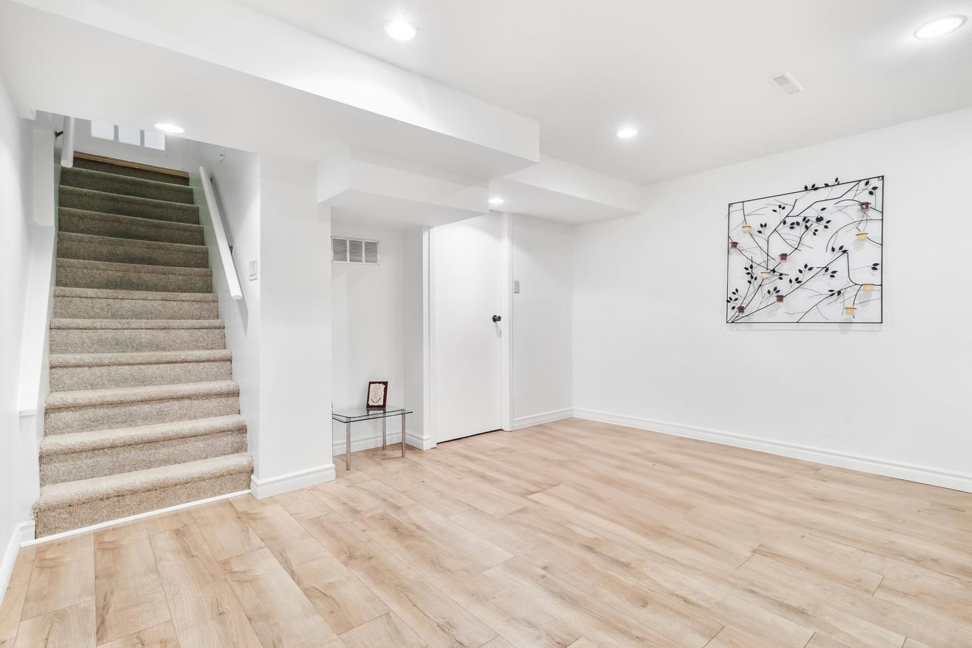 Family room - 233 Rue Autumn, Dollard-Des-Ormeaux, QC - Indoor Photo Showing Other Room