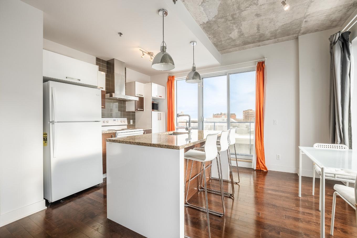 Cuisine - 708-377 Rue Des Seigneurs, Montréal (Le Sud-Ouest), QC - Indoor Photo Showing Kitchen