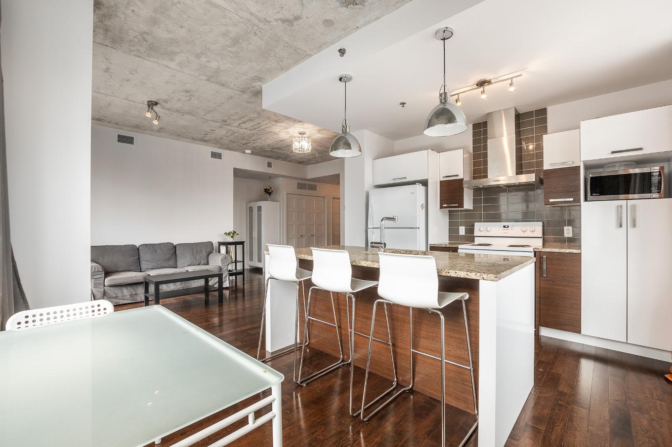 Cuisine - 708-377 Rue Des Seigneurs, Montréal (Le Sud-Ouest), QC - Indoor Photo Showing Kitchen