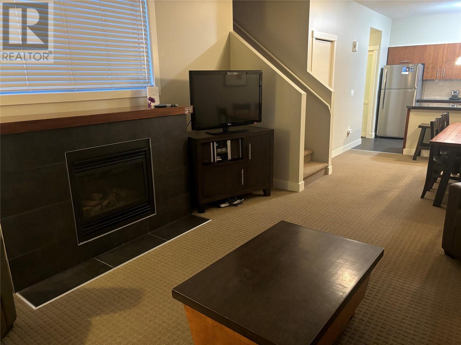 2049 Summit Drive Unit# 314D, Panorama, BC - Indoor With Fireplace