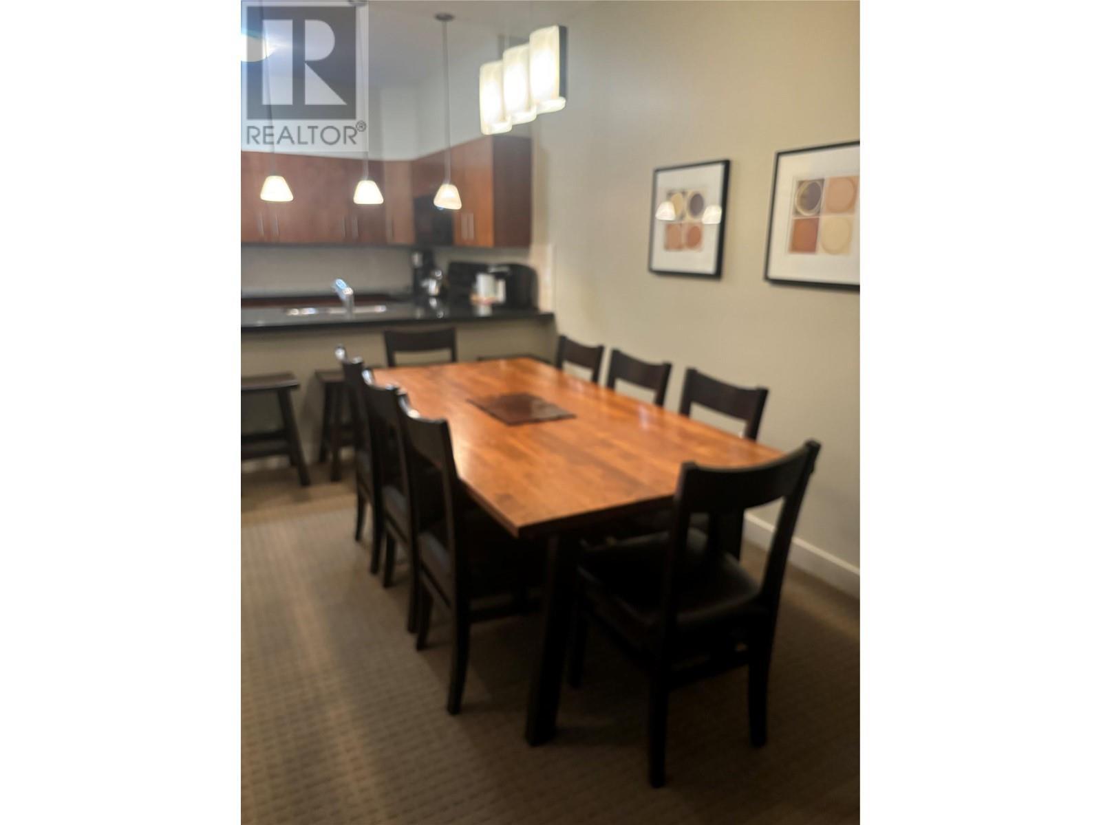 2049 Summit Drive Unit# 314D, Panorama, BC - Indoor Photo Showing Dining Room
