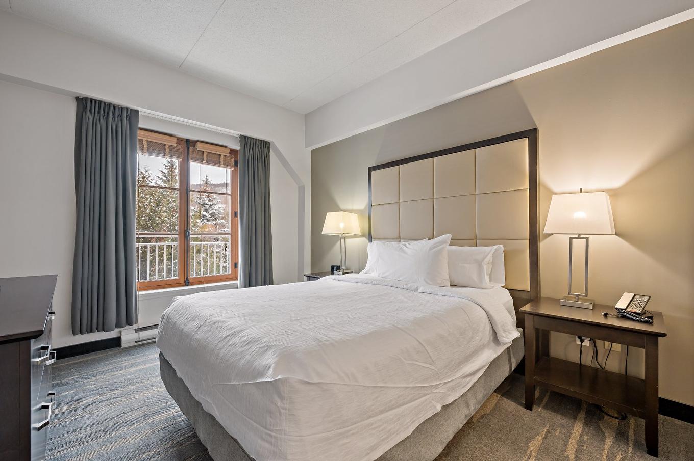 Bedroom - 208-3035 Ch. De La Chapelle, Mont-Tremblant, QC - Indoor Photo Showing Bedroom