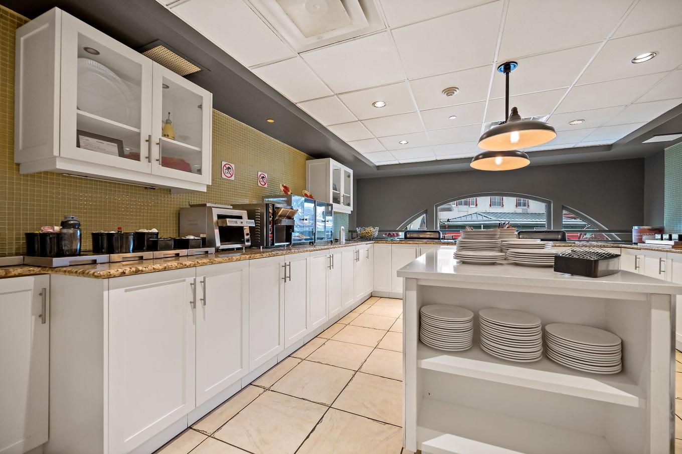 Common room - 208-3035 Ch. De La Chapelle, Mont-Tremblant, QC - Indoor Photo Showing Kitchen