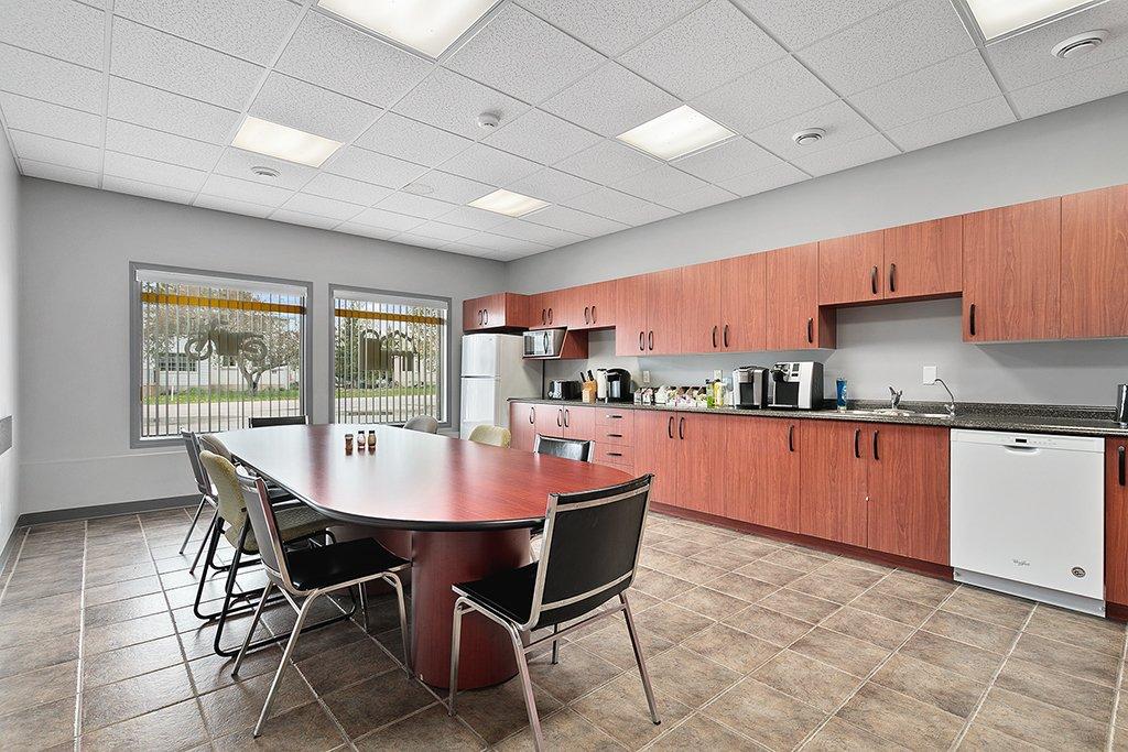 Kitchen - 32 - 34 Av. Victoria, Shawville, QC - Indoor Photo Showing Other Room
