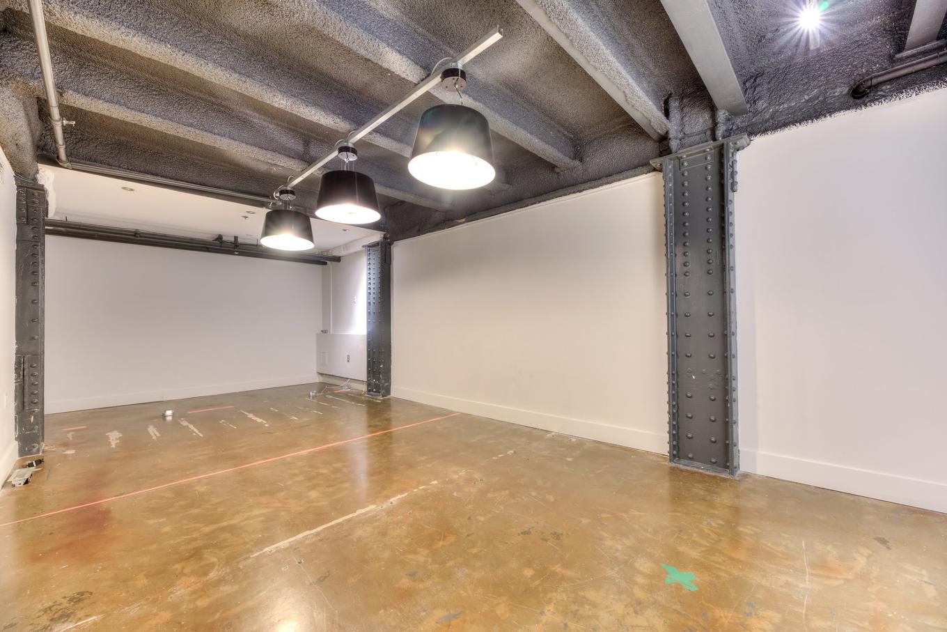 Office - 1707 Rue St-Patrick, Montréal (Le Sud-Ouest), QC - Indoor Photo Showing Other Room