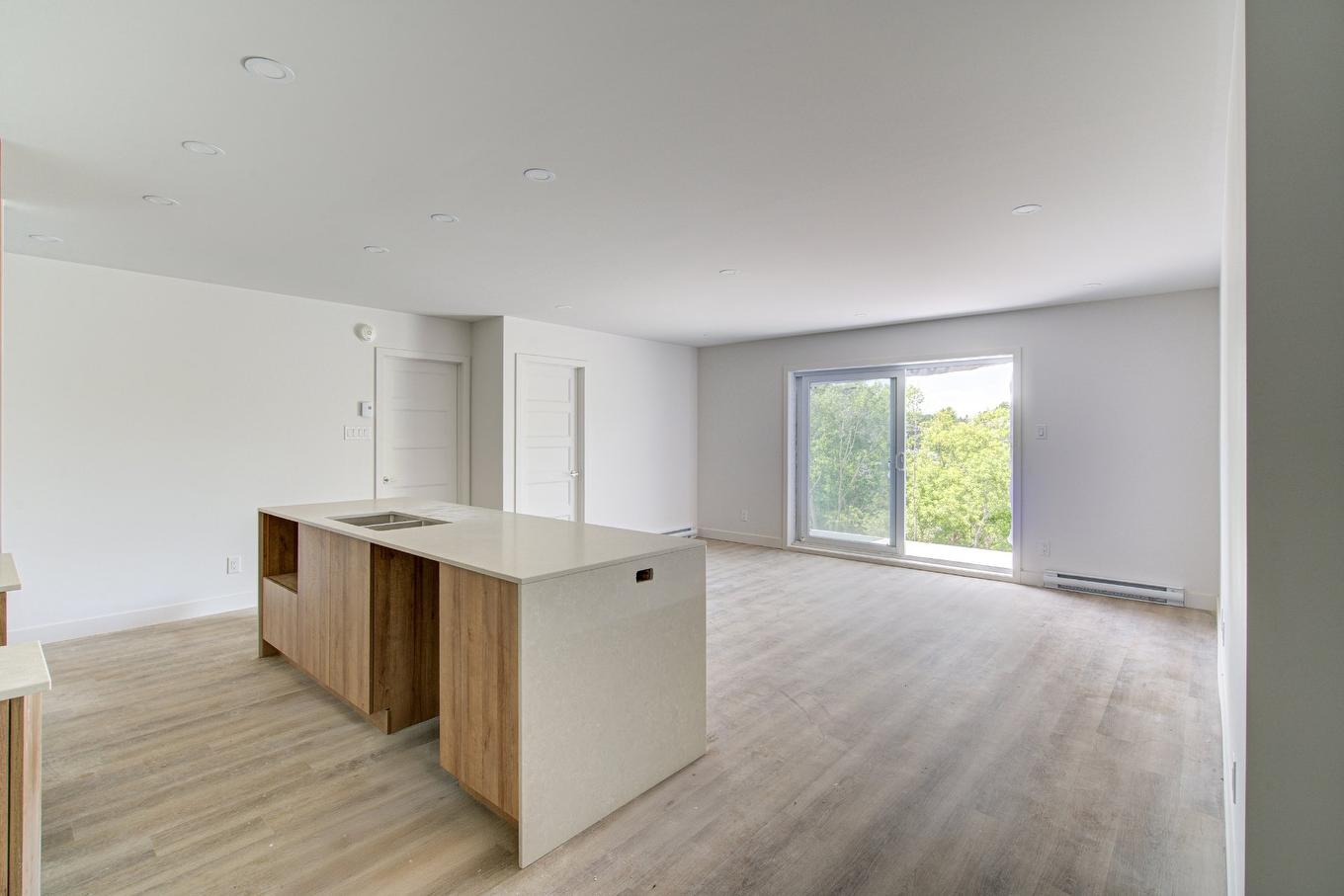 Vue d'ensemble - 101-4A Rue Centre, Huntingdon, QC - Indoor