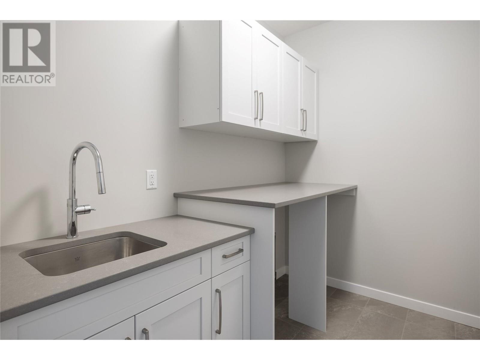 595 Vineyard Way N Unit# 9, Vernon, BC - Indoor