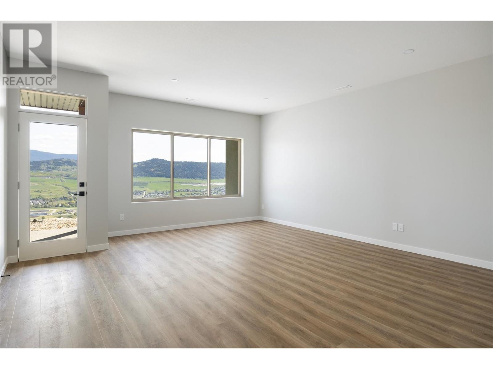 595 Vineyard Way N Unit# 9, Vernon, BC - Indoor