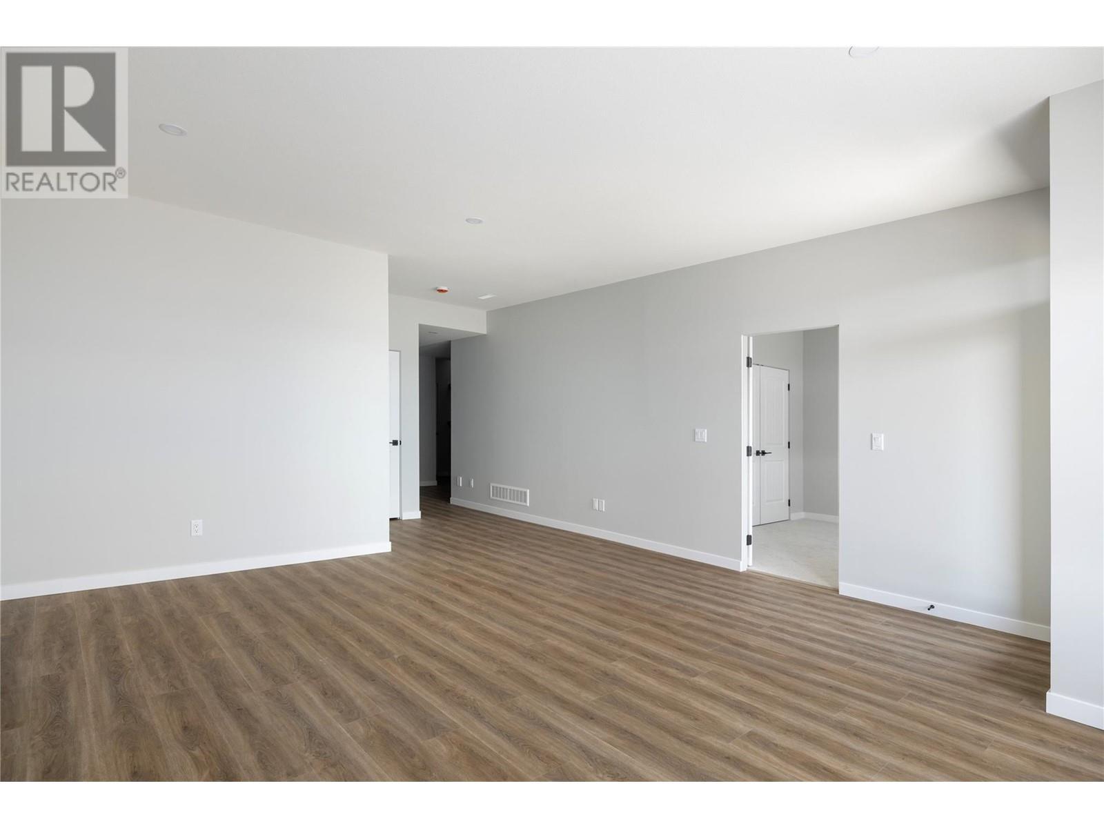 595 Vineyard Way N Unit# 9, Vernon, BC - Indoor Photo Showing Other Room