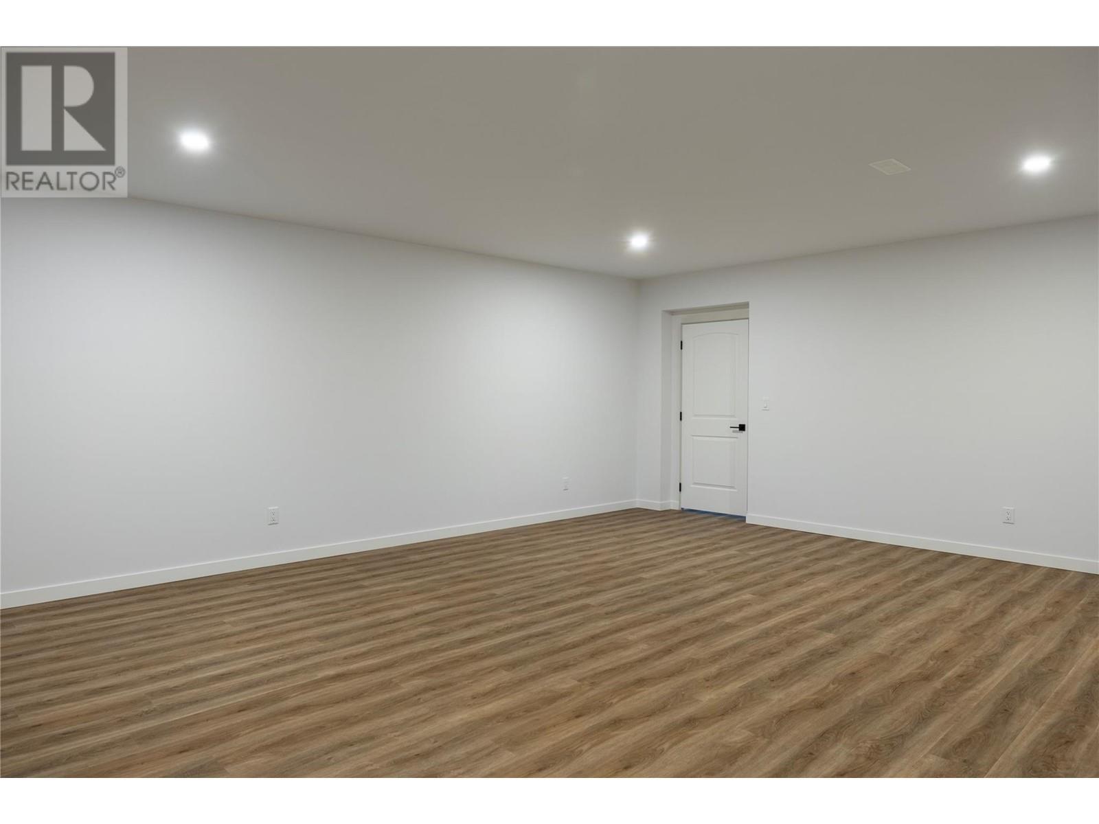 595 Vineyard Way N Unit# 9, Vernon, BC - Indoor