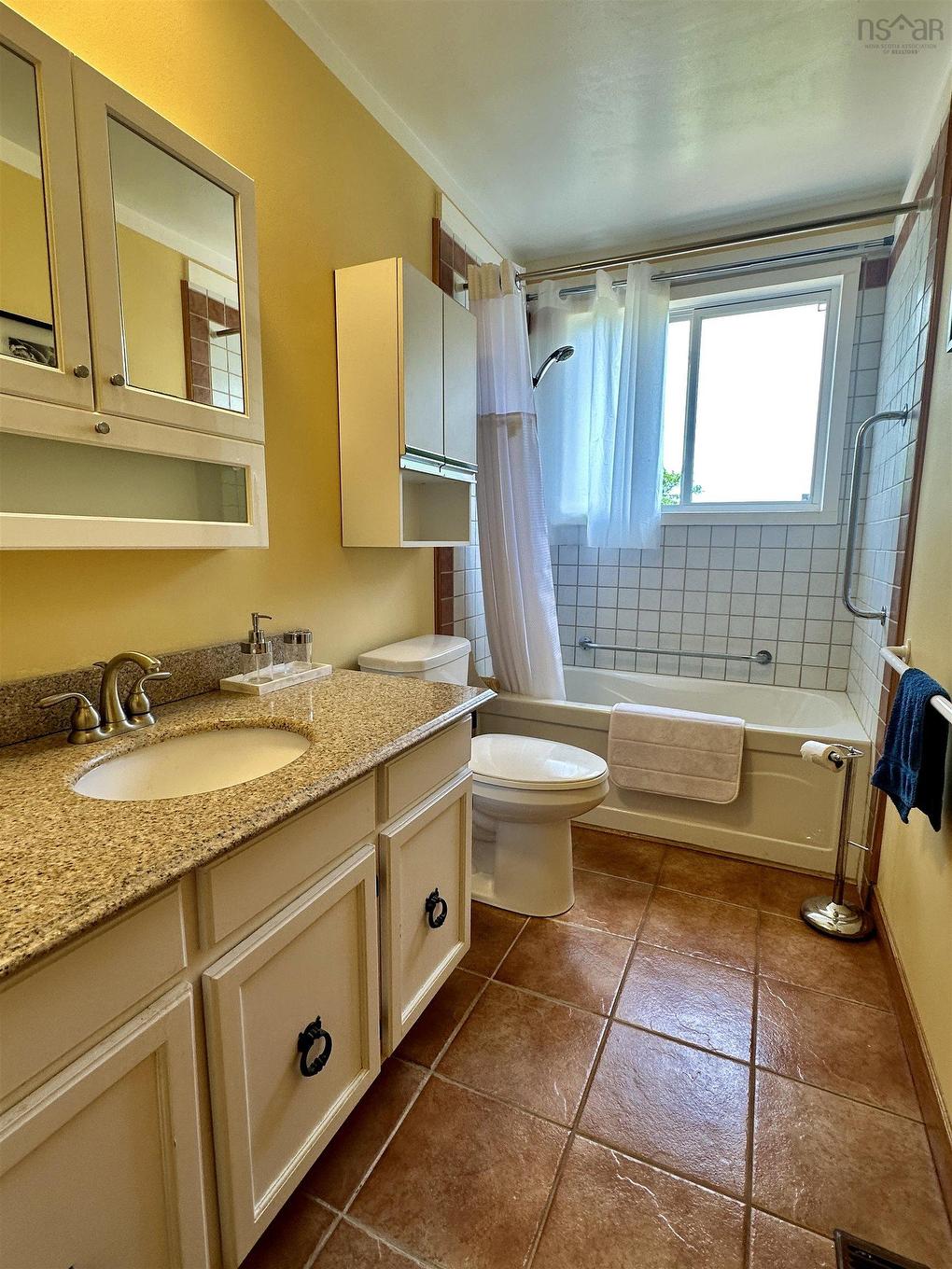 75 Tupper Street, Milton, NS