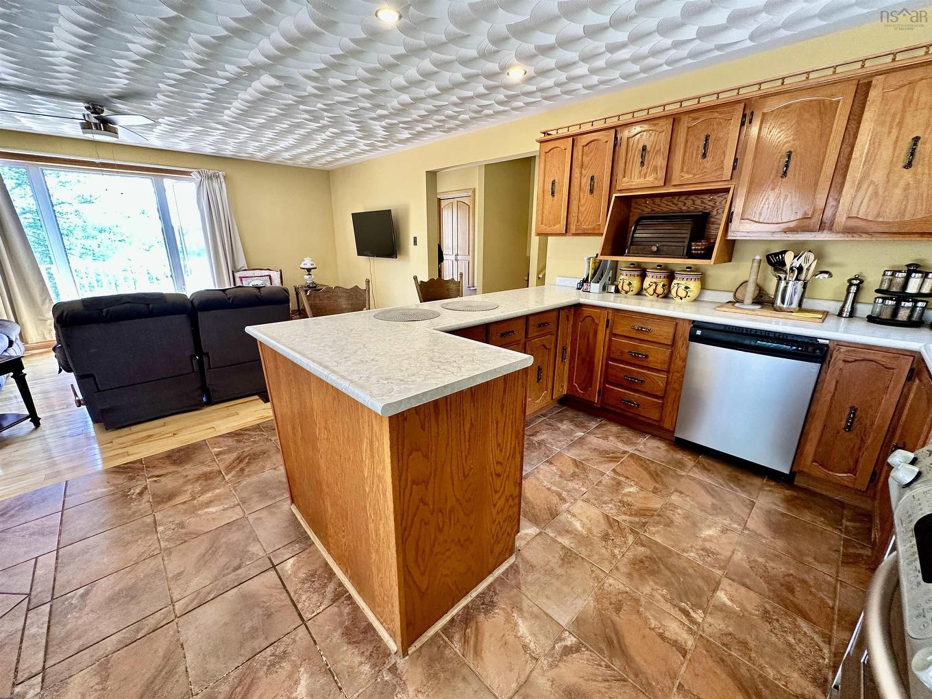 75 Tupper Street, Milton, NS