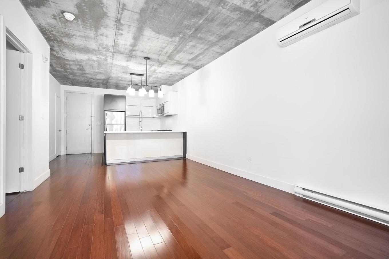 Kitchen - 806-1199 Rue Bishop, Montréal (Ville-Marie), QC - Indoor Photo Showing Other Room