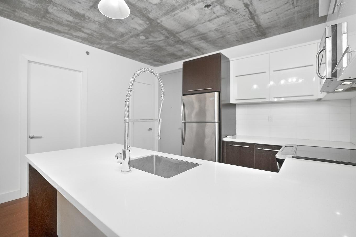 Kitchen - 806-1199 Rue Bishop, Montréal (Ville-Marie), QC - Indoor Photo Showing Kitchen