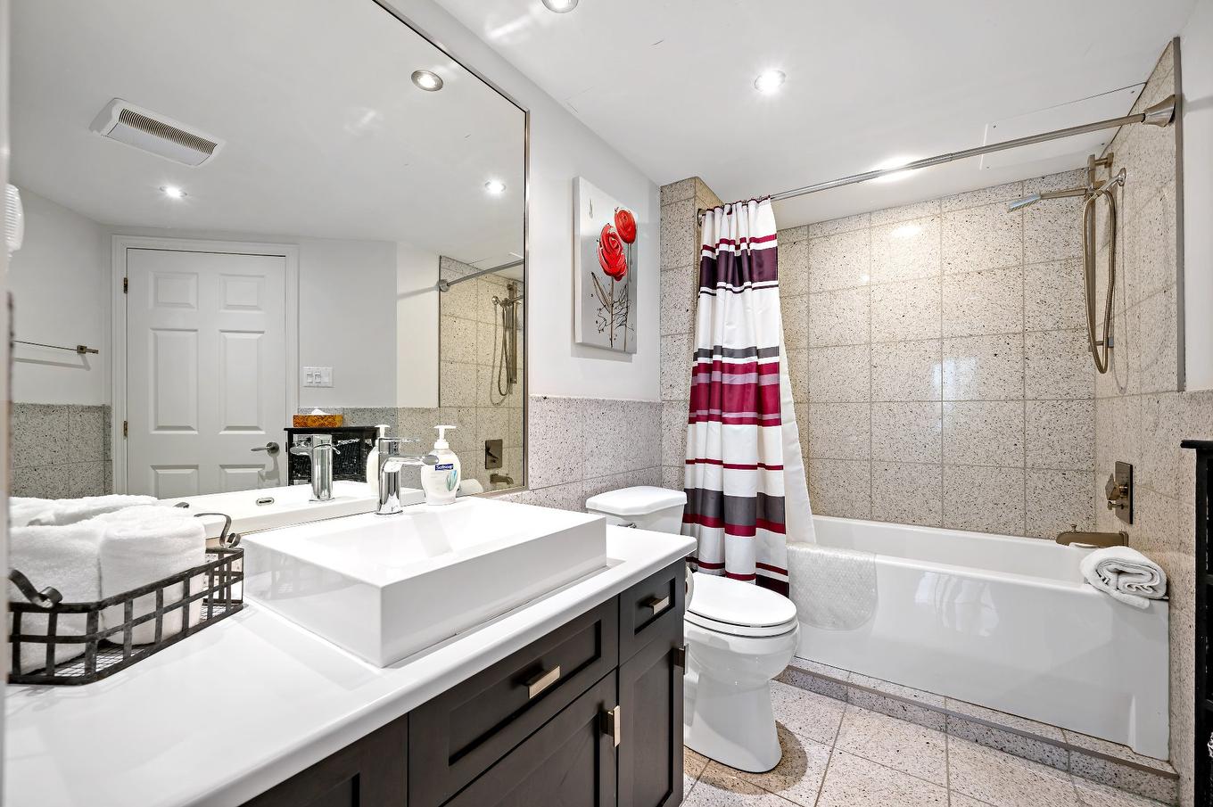 Bathroom - 414/M514-118 Ch. De Kandahar, Mont-Tremblant, QC - Indoor Photo Showing Bathroom