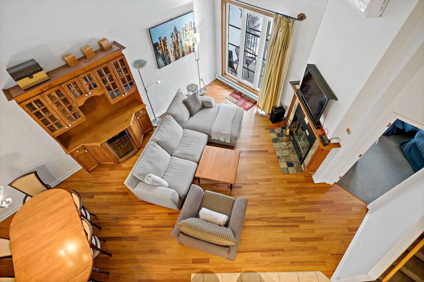 Living room - 414/M514-118 Ch. De Kandahar, Mont-Tremblant, QC - Indoor Photo Showing Living Room