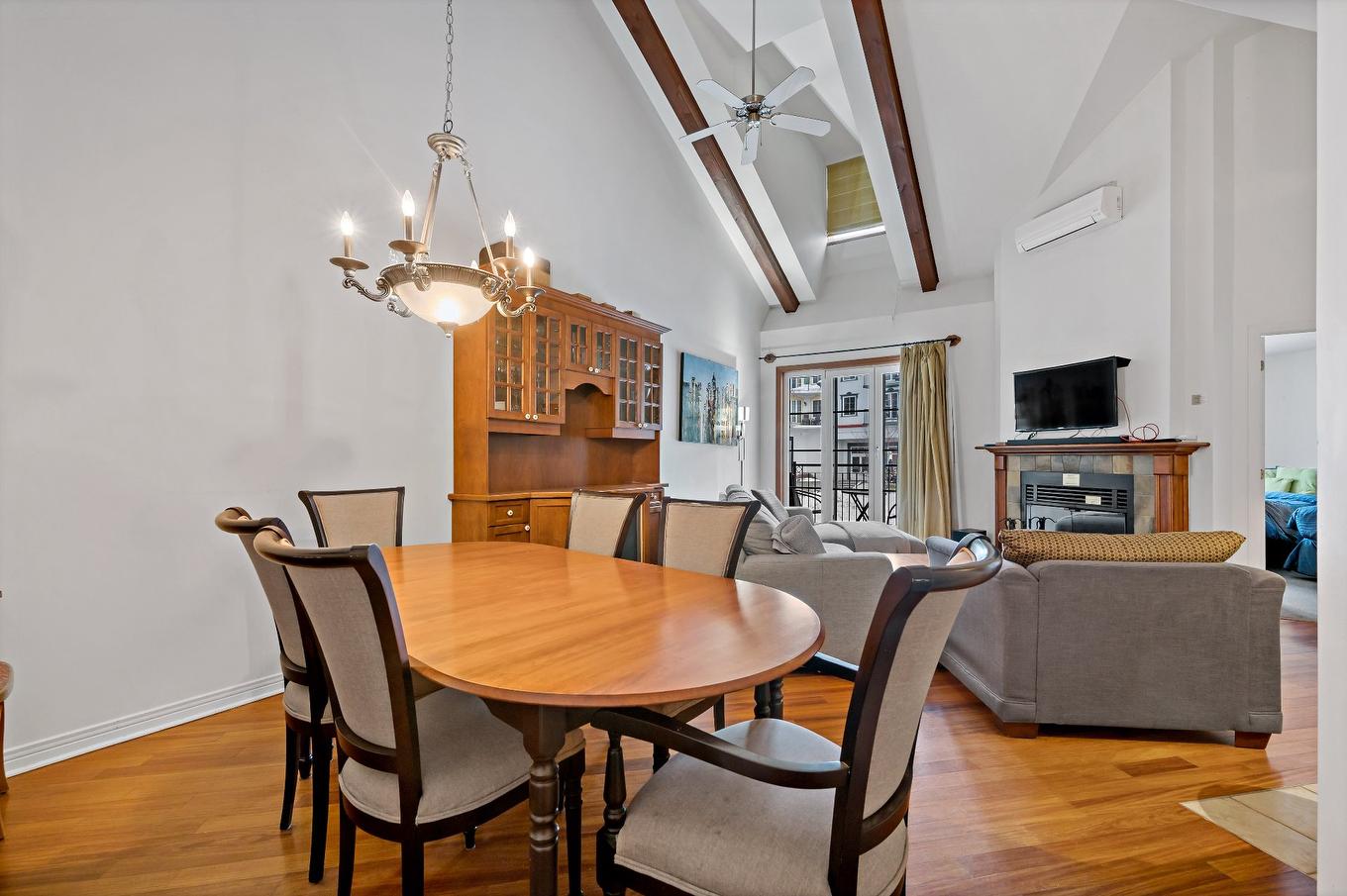 Dining room - 414/M514-118 Ch. De Kandahar, Mont-Tremblant, QC - Indoor Photo Showing Dining Room