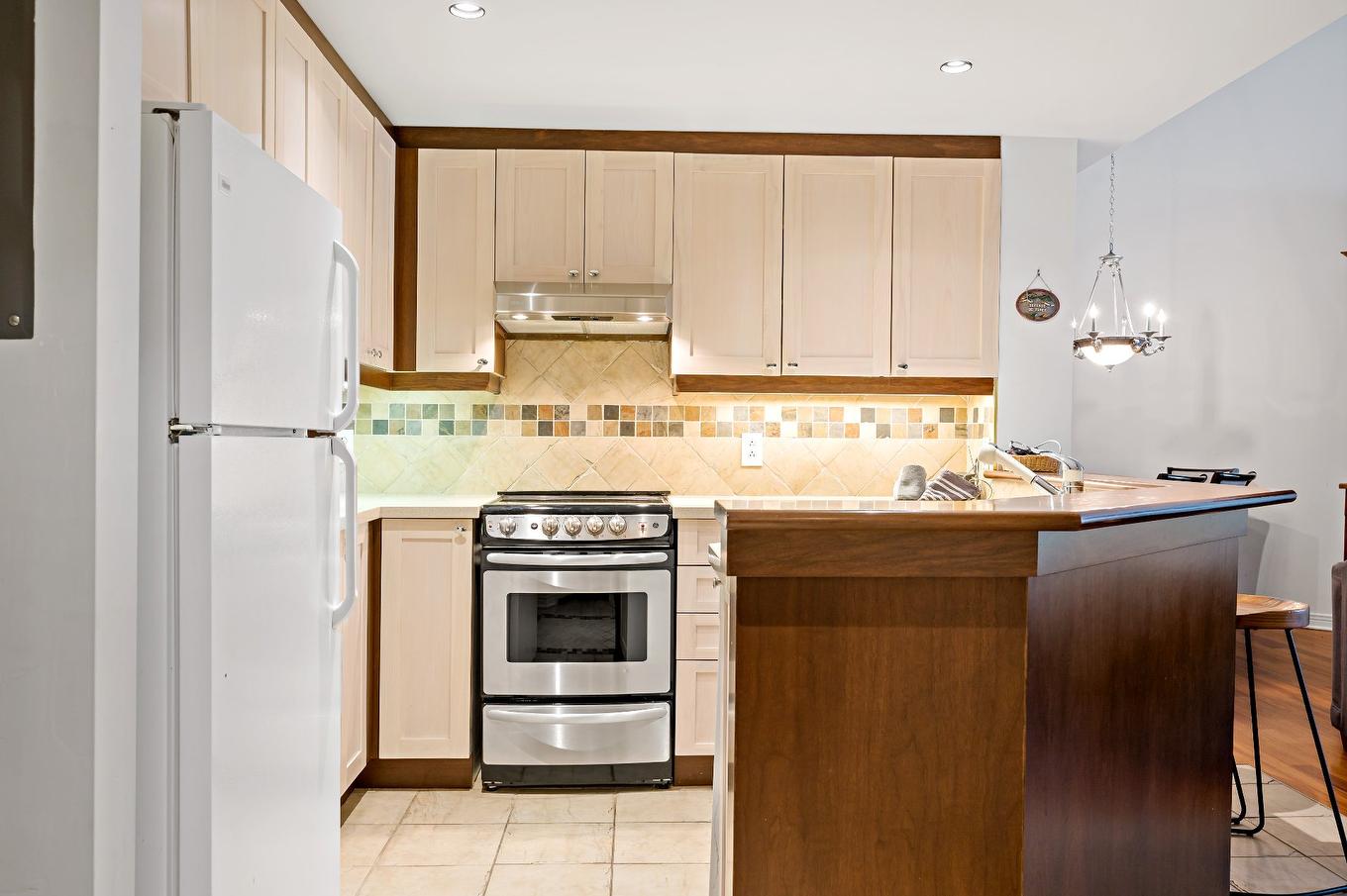 Kitchen - 414/M514-118 Ch. De Kandahar, Mont-Tremblant, QC - Indoor Photo Showing Kitchen
