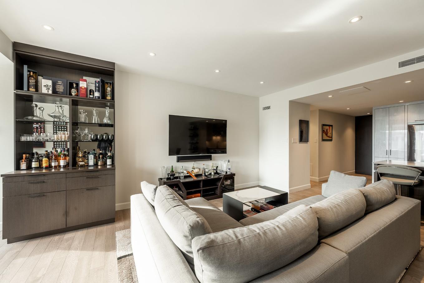 Salon - 1606-1455 Rue Sherbrooke O., Montréal (Ville-Marie), QC - Indoor Photo Showing Living Room