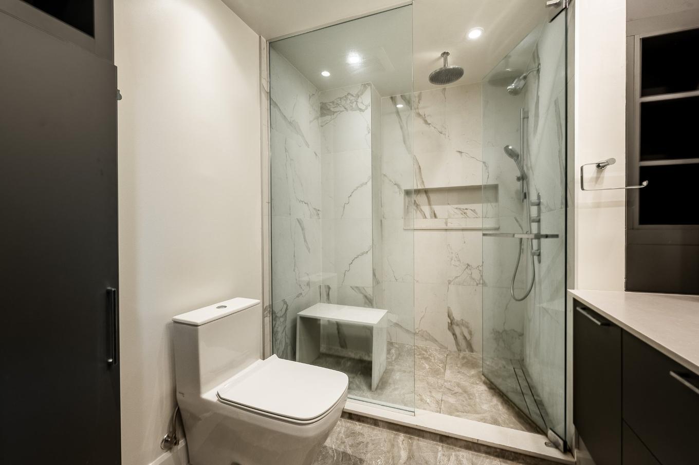 Salle de bains attenante à la CCP - 1606-1455 Rue Sherbrooke O., Montréal (Ville-Marie), QC - Indoor Photo Showing Bathroom