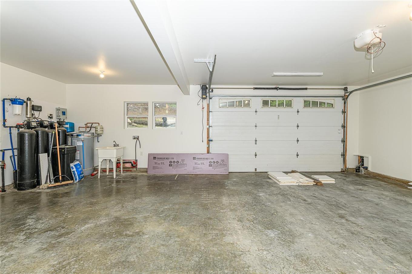 879 Rainbow Rd, Salt Spring, BC