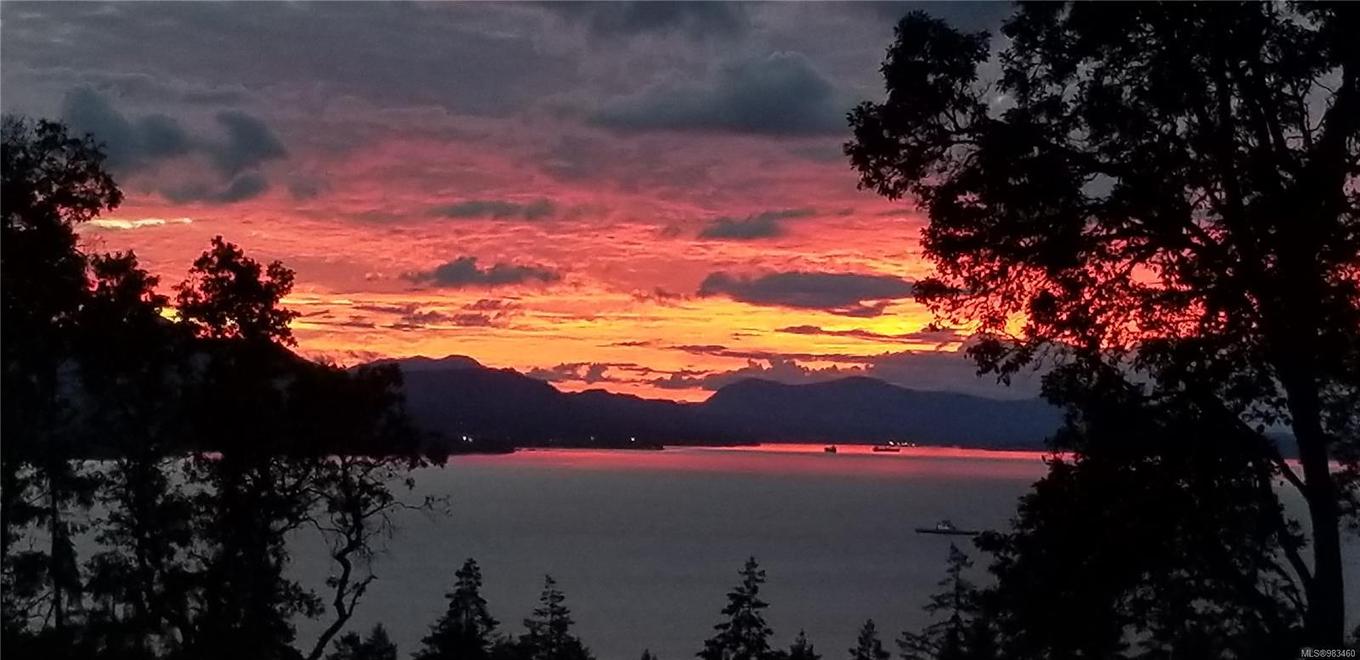 879 Rainbow Rd, Salt Spring, BC