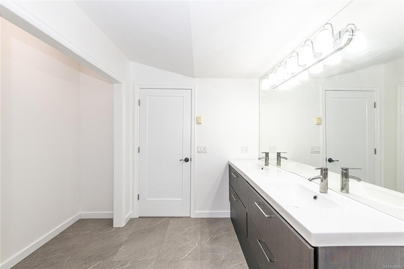 879 Rainbow Rd, Salt Spring, BC