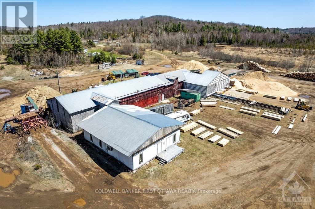 8687 Highway 511, Lanark Highlands, ON