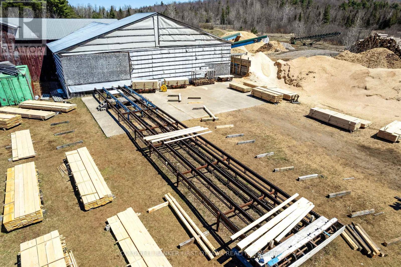 8687 Highway 511, Lanark Highlands, ON