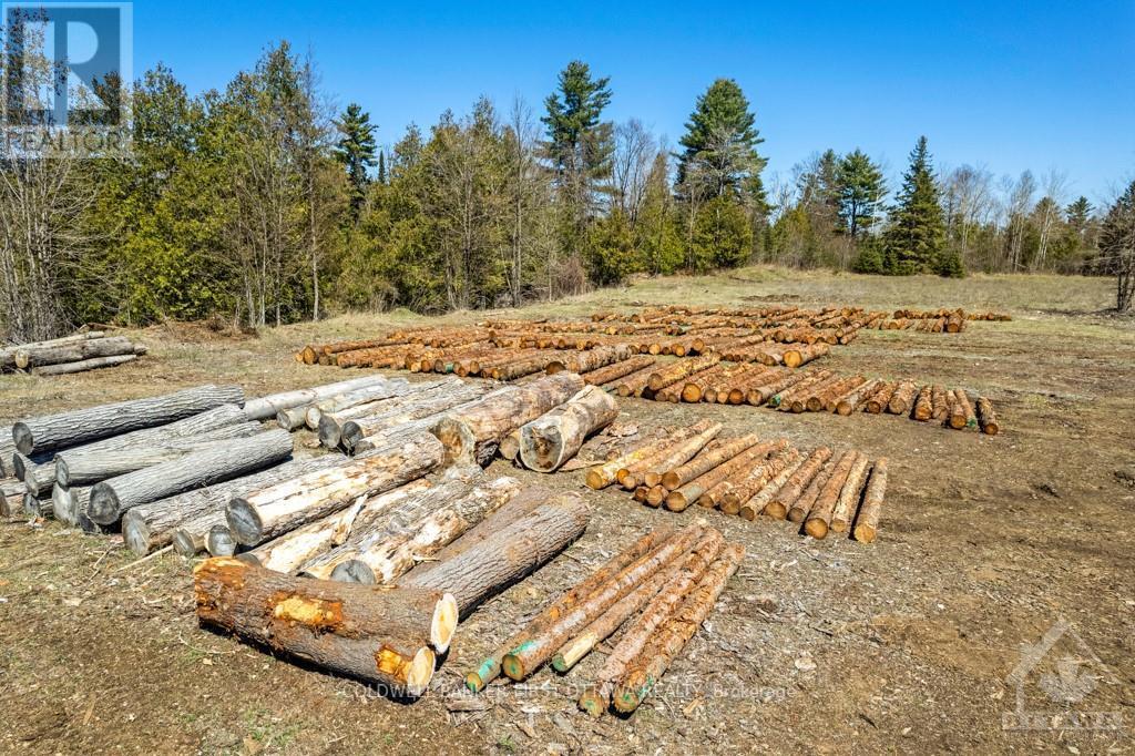 8687 Highway 511, Lanark Highlands, ON