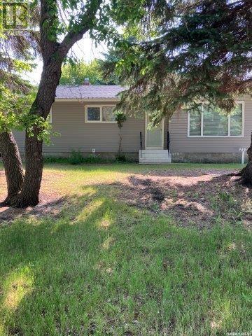 212 Fourth Street Ne, Ituna, SK - Outdoor