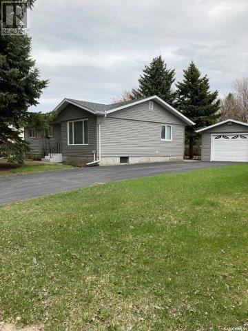 212 Fourth Street Ne, Ituna, SK - Outdoor