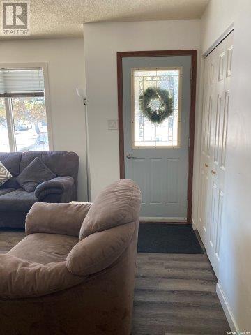212 Fourth Street Ne, Ituna, SK - Indoor