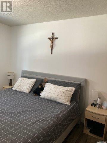 212 Fourth Street Ne, Ituna, SK - Indoor Photo Showing Bedroom